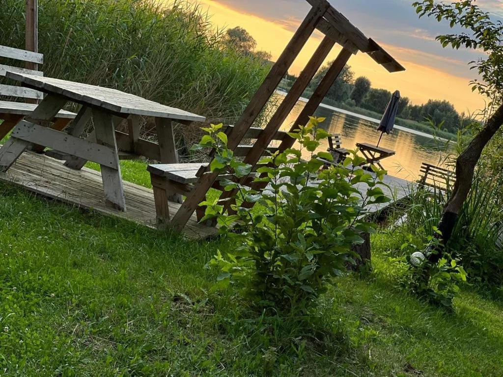 Domek Nad Jeziorem Myślibórz Exterior foto